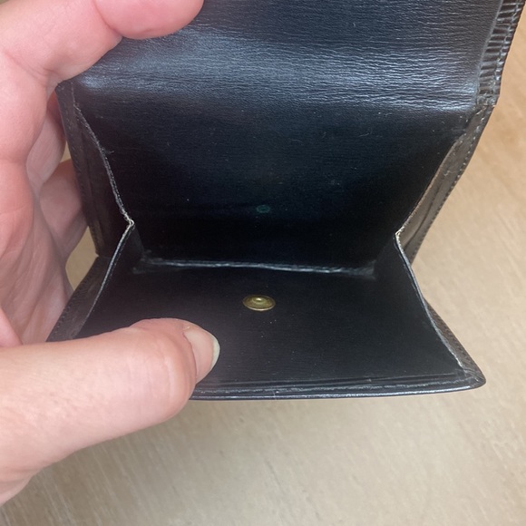 Louis Vuitton Epi Porte Feiulle Elise Trifold Wallet - Picture 6 of 12